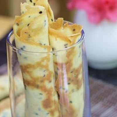 Bánh Cuộn Mè Đơn Giản, Giòn Giòn Cực Ngon