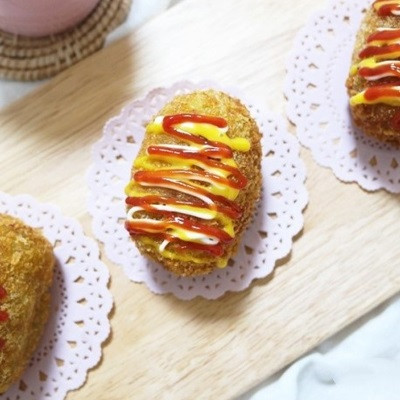 Bánh Khoai Lang Bọc Xúc Xích Chiên Ngon