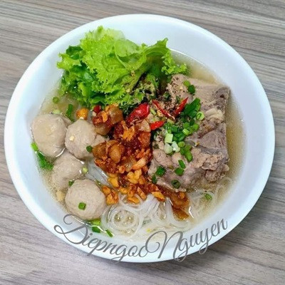 Hủ Tiếu Xương Và Bò Viên 