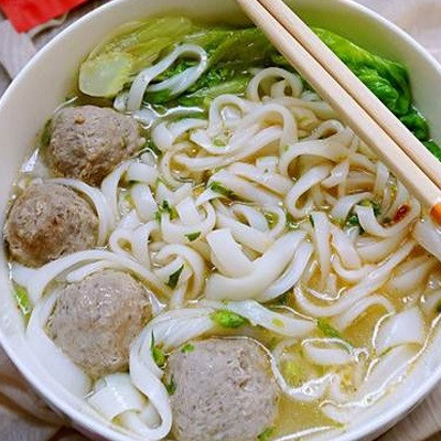 Phở Bò Viên Cho Bữa Sáng Ngon Miệng Ở Nhà