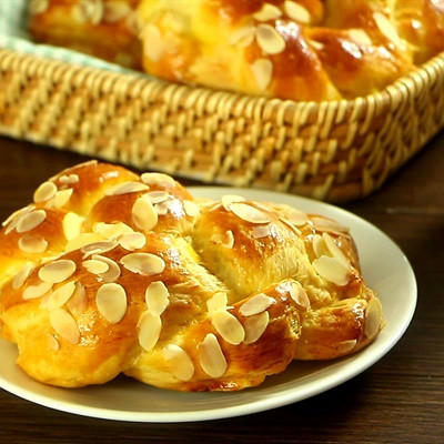 Bánh Mì Hoa Cúc bánh mềm xốp vô cùng hấp dẫn