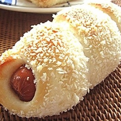 Bánh Mì Kẹp Xúc Xích ngon lành, cho bữa sáng