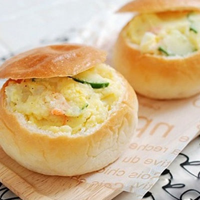 Bánh Mì Kiểu Ấm Trà Đẹp Mắt Thơm Ngon