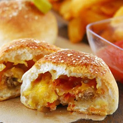 Pizza Phô Mai Viên mới lạ với vị giòn béo hấp dẫn