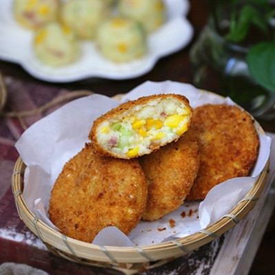 Bánh khoai tây bắp chiên giòn