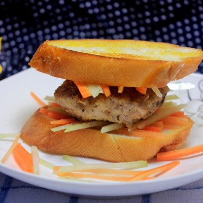 Bánh Mì Kẹp Thịt Nấm Viên Ngon, Đơn Giản