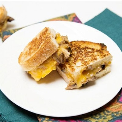 Bánh Mì Sandwich Kẹp Nấm Cho Bữa Sáng