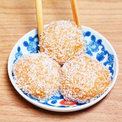 Bánh nếp bí đỏ dừa nạo
