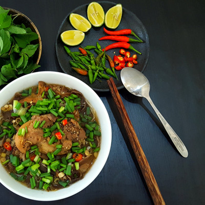 Cách nấu Bún Măng Giò Heo nóng hổi, thơm lừng siêu hấp dẫn