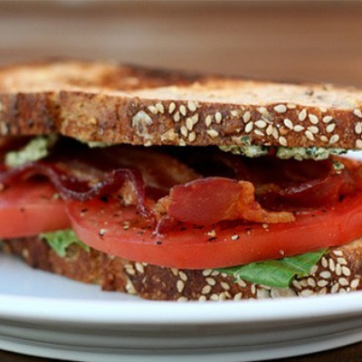 Sandwich Thịt Xông Khói cực ngon cho buổi sáng