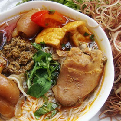 Cách nấu Bún Riêu Cua Giò Heo hấp dẫn, ngon chuẩn vị