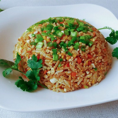 Cơm Chiên Trứng Muối Đơn Giản cho bữa sáng