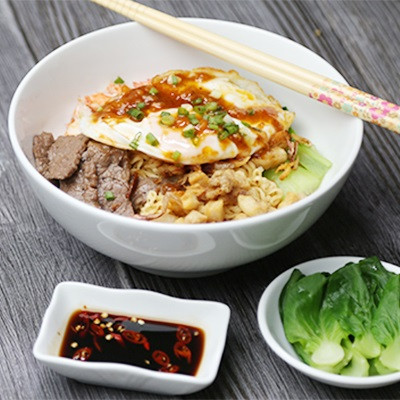 Mì Trộn Tóp Mỡ thơm nức cho bữa ăn vội vàng