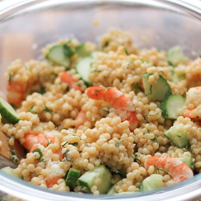 Salad couscous tôm dưa leo