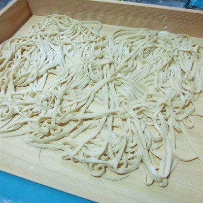 Sợi mì trứng tươi