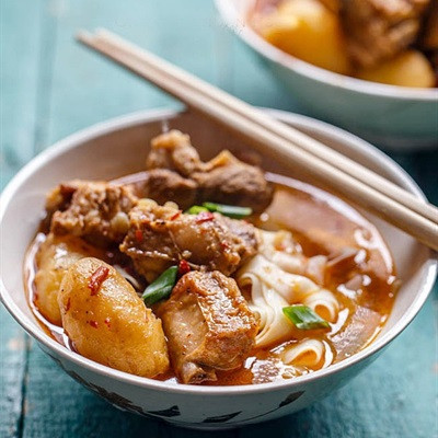 Mì sườn khoai tây