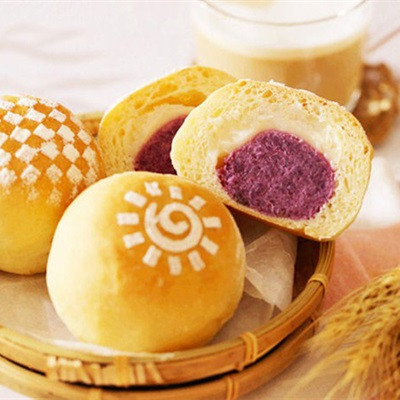 Bánh mì nhân khoai lang tím