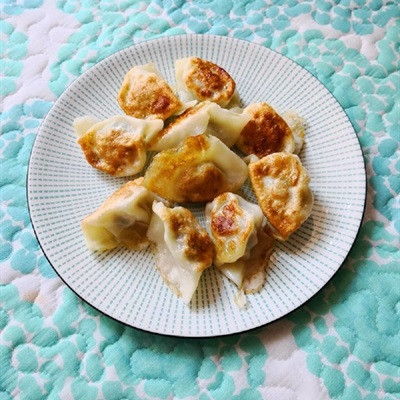Sủi cảo chiên nhân tôm thịt