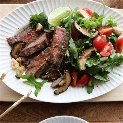 Steak bò trộn rau nấm đông cô