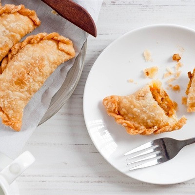 Bánh gối cà ri gà