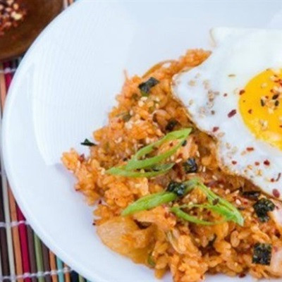 Cơm chiên kim chi rong biển