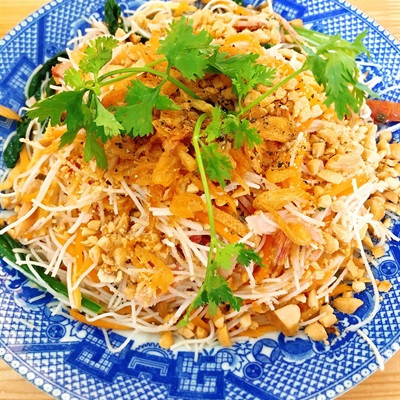 Bún gạo xào ngũ sắc Singapore
