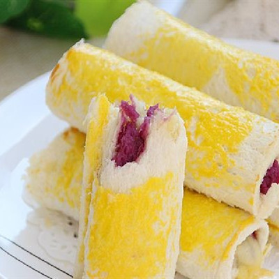 Bánh mì cuộn chuối nướng