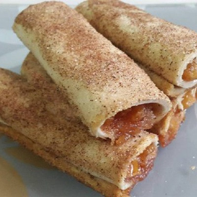 Mứt táo cuộn bánh mì
