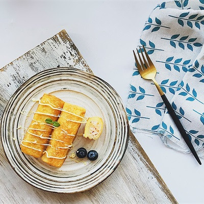 Bánh mì cuộn tôm chiên