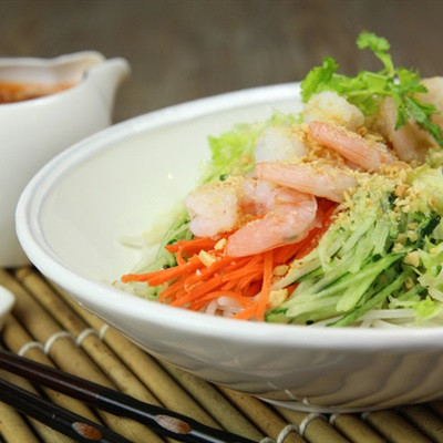 Bún khô trộn rau củ