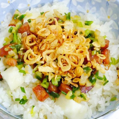 Xôi khoai mì nấu mặn