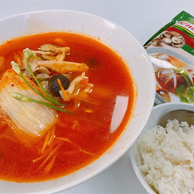 Canh Nấm Kim Chi Cay Chay