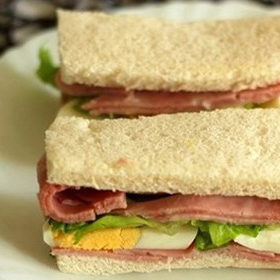 Bánh Mì Sandwich Trứng Jambon Thơm Ngon
