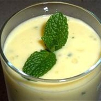 Sữa Chua Lassi Đơn Giản Thơm Ngon Ở Nhà