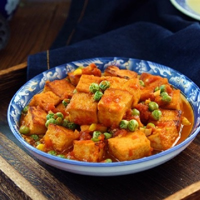 Đậu hũ chiên sốt cà chua đậu Hà Lan