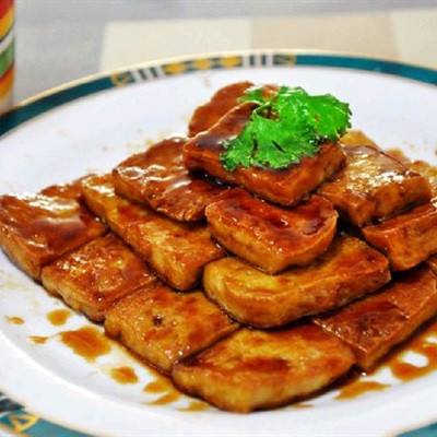 Đậu hũ chiên sốt nước tương