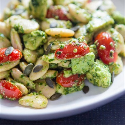 Sốt Pesto từ hạt hồ đào và rau rocket