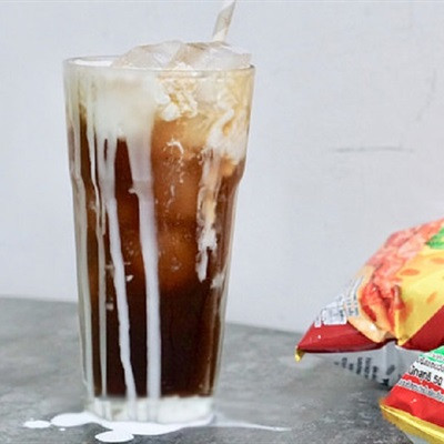 Cách pha Coca chanh nước cốt dừa