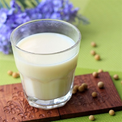 Sữa đậu nành bằng máy xay sinh tố