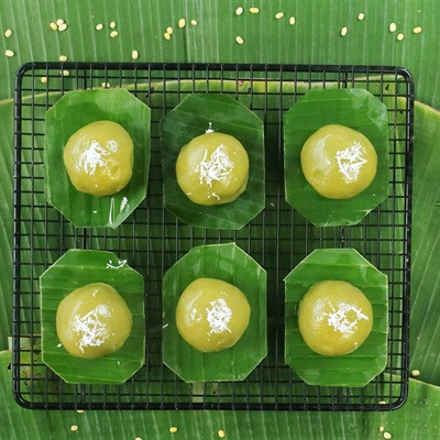 Bánh Ít Trần Lá Dứa Nhân Dừa Đậu Xanh