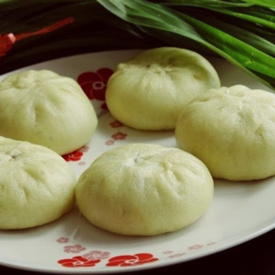 Bánh Bao Lá Dứa Nhân Đậu Đỏ