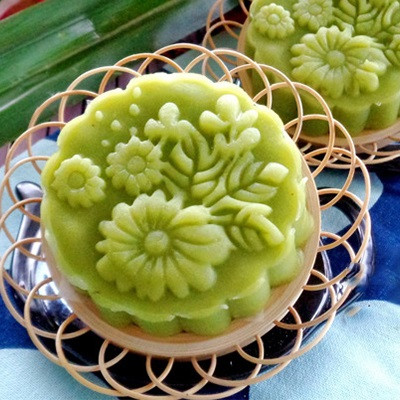 Bánh Dẻo Trung Thu Lá Dứa Đậu Xanh Ngon