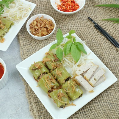 Bánh Cuốn Lá Dứa Nhân Tôm Nấm 