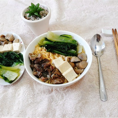 Mì lòng gà cải nấm