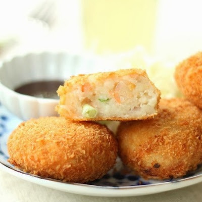 Bánh Cá Hồi Chiên Giòn Bùi Béo, Thơm Ngon