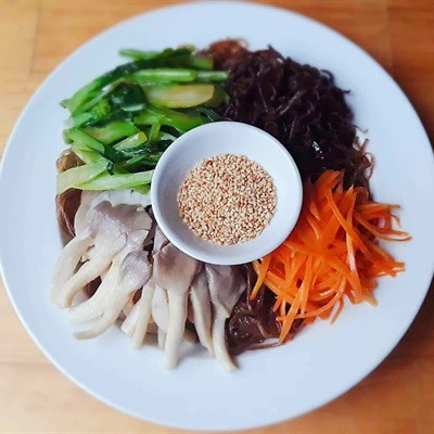 Miến Trộn Chay Cùng Rau Nấm
